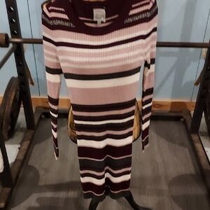 Striped Rib-Knit Long Sleeve Dress in Mauve and Burgundy